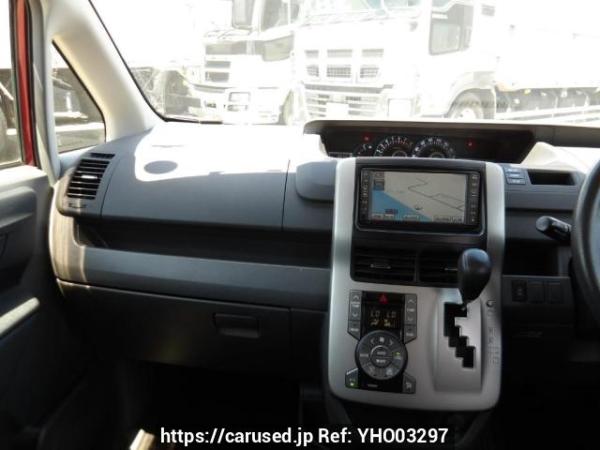 Used 2008 AT toyota voxy ZRR70G Image[19]