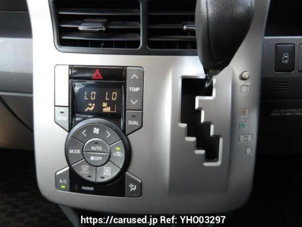 Used 2008 AT toyota voxy ZRR70G Image[23]
