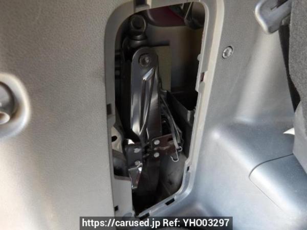 Used 2008 AT toyota voxy ZRR70G Image[44]
