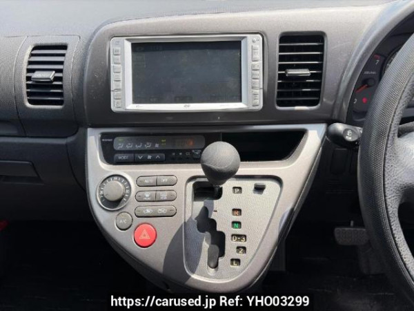 Used 2004 AT toyota wish ZNE10G Image[13]