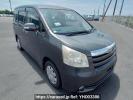 Toyota Noah ZRR70G