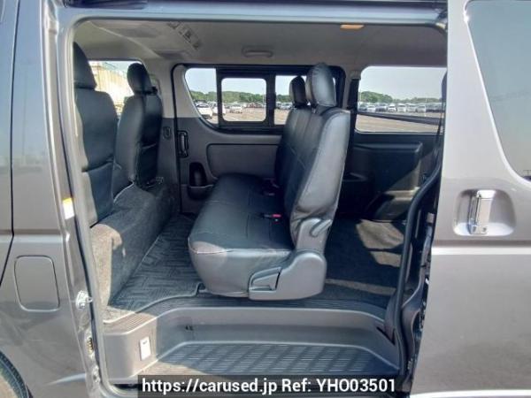 Used 2017 AT toyota regiusace-van KDH201V Image[15]