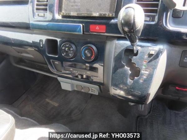 Used 2005 AT toyota regiusace-van KDH205V Image[25]