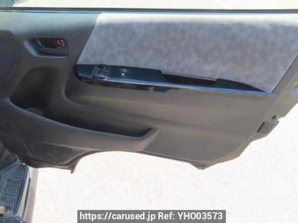 Used 2005 AT toyota regiusace-van KDH205V Image[32]
