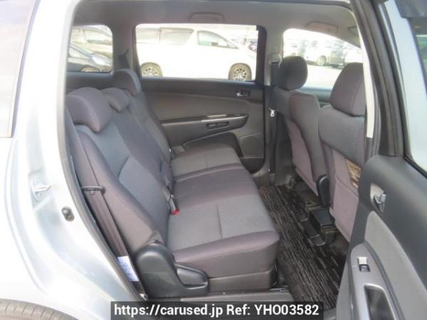 Used 2004 AT toyota wish ZNE10G Image[16]