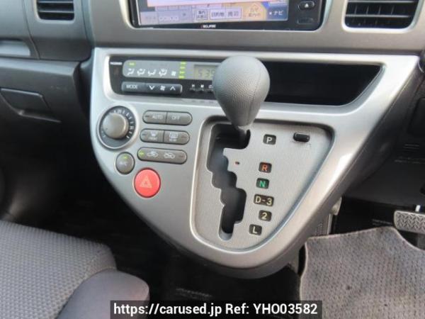 Used 2004 AT toyota wish ZNE10G Image[26]