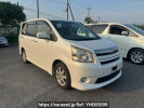 Toyota Noah ZRR70W