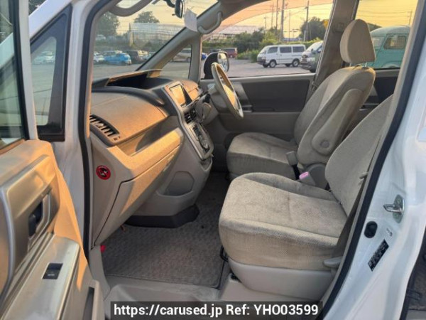 Used 2009 AT toyota noah ZRR70W Image[10]