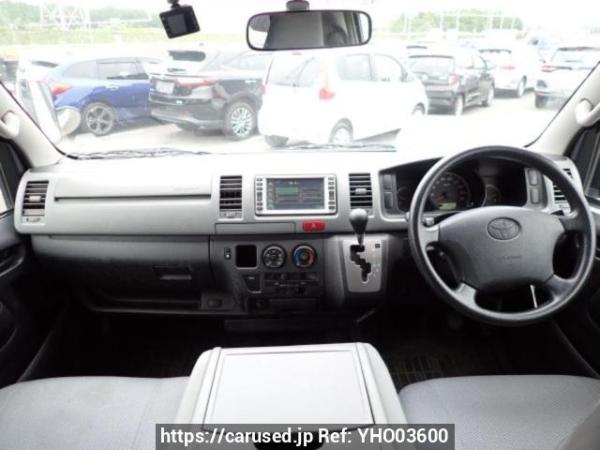 Used 2005 AT toyota regiusace-van TRH200K Image[17]