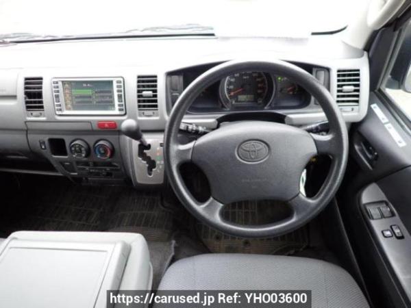 Used 2005 AT toyota regiusace-van TRH200K Image[20]