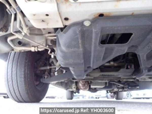 Used 2005 AT toyota regiusace-van TRH200K Image[33]