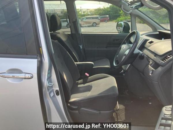 Used 2009 AT toyota noah ZRR70G Image[9]