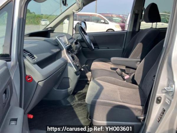 Used 2009 AT toyota noah ZRR70G Image[10]