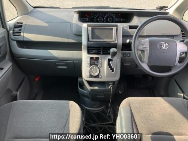 Used 2009 AT toyota noah ZRR70G Image[14]