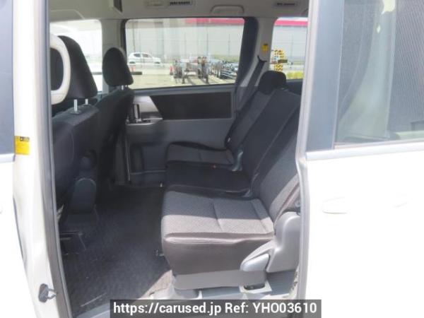 Used 2008 AT toyota noah ZRR70W Image[17]