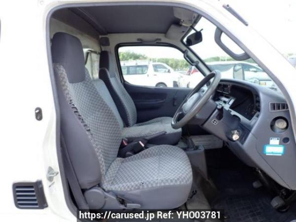 Used 2004 MT toyota hiace-van TRH112V Image[12]