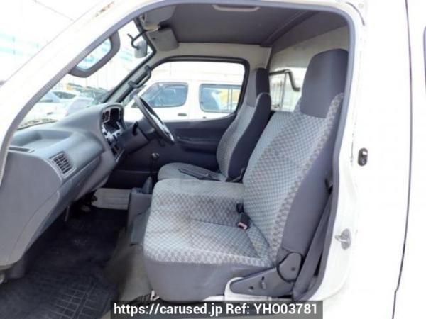 Used 2004 MT toyota hiace-van TRH112V Image[13]