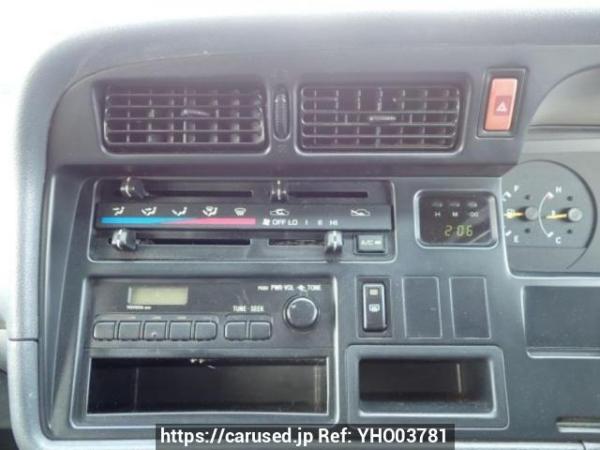 Used 2004 MT toyota hiace-van TRH112V Image[19]
