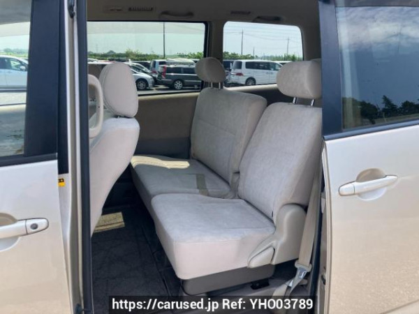Used 2005 AT toyota noah AZR60G Image[12]
