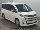 Toyota Noah ZWR90W