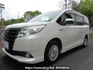 Toyota Noah ZWR80G