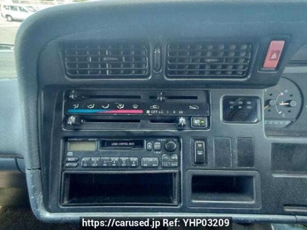 Used 2003 AT toyota regiusace-van TRH112V Image[17]