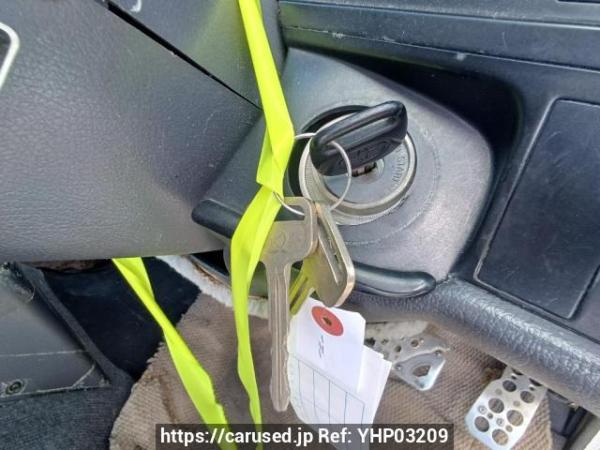 Used 2003 AT toyota regiusace-van TRH112V Image[23]