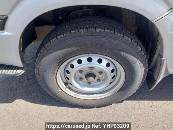 Used 2003 AT toyota regiusace-van TRH112V Image[25]