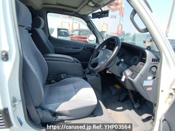 Used 2003 AT toyota regiusace-van TRH112V Image[12]