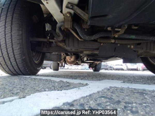Used 2003 AT toyota regiusace-van TRH112V Image[28]