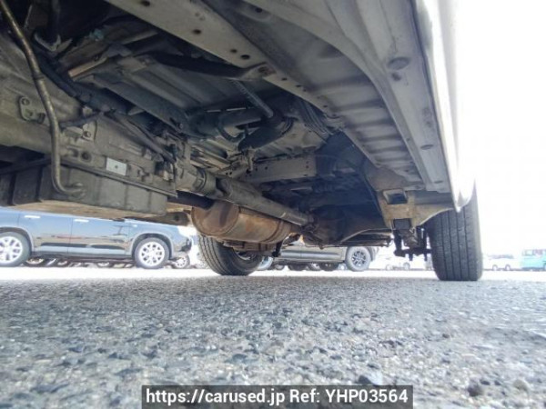 Used 2003 AT toyota regiusace-van TRH112V Image[33]