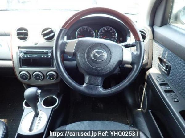 Used 2005 AT mazda verisa DC5W Image[16]