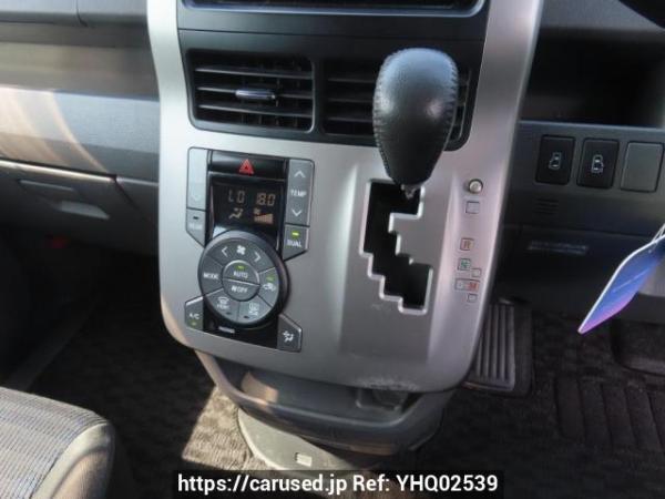 Used 2010 AT toyota voxy ZRR70W Image[22]