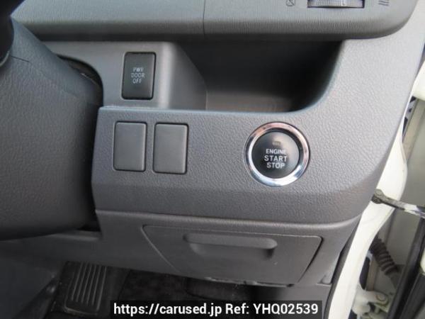Used 2010 AT toyota voxy ZRR70W Image[25]