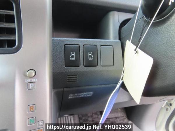 Used 2010 AT toyota voxy ZRR70W Image[26]