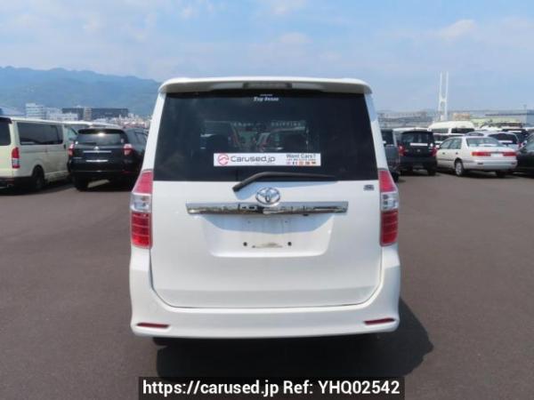 Used 2007 AT toyota noah ZRR70W Image[5]