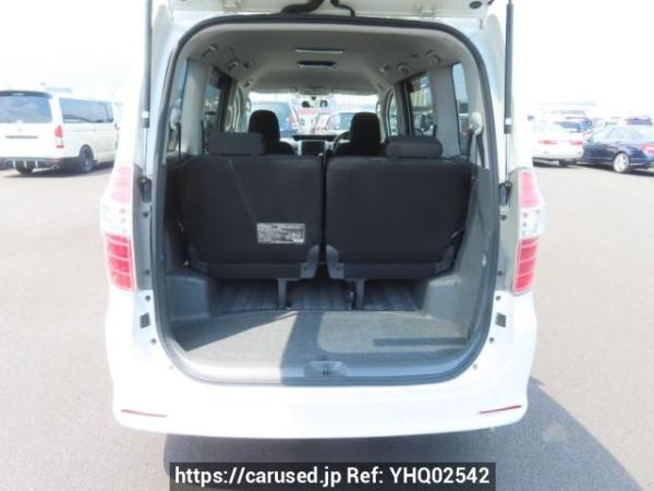 Used 2007 AT toyota noah ZRR70W Image[8]