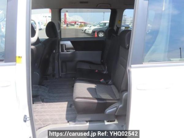 Used 2007 AT toyota noah ZRR70W Image[14]