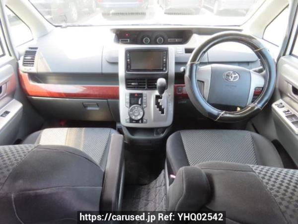 Used 2007 AT toyota noah ZRR70W Image[17]