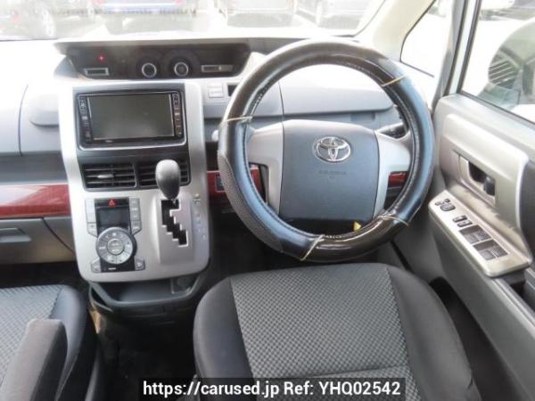 Used 2007 AT toyota noah ZRR70W Image[20]