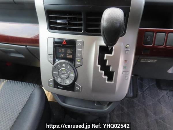 Used 2007 AT toyota noah ZRR70W Image[23]