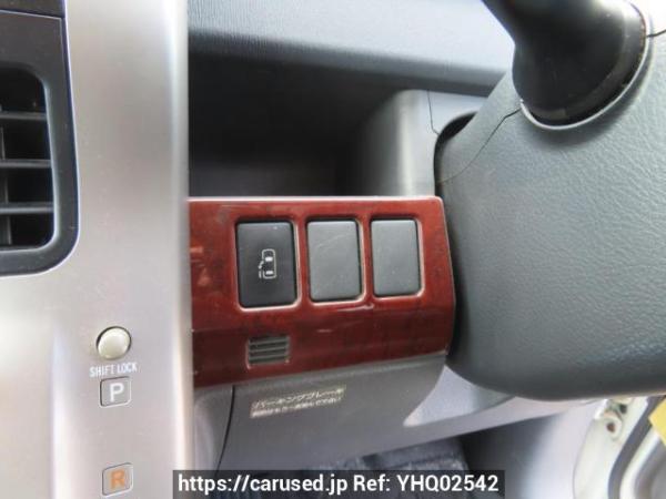 Used 2007 AT toyota noah ZRR70W Image[28]