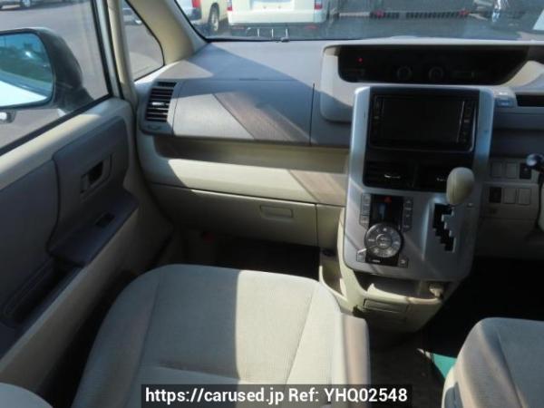 Used 2007 AT toyota noah ZRR70G Image[18]