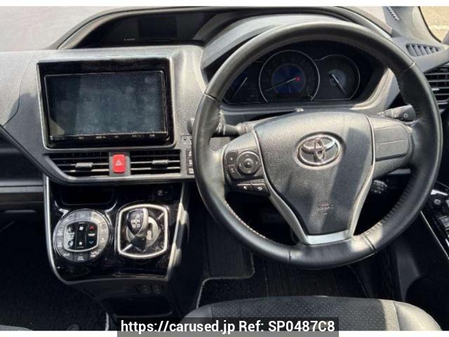 Buy Used 2021 Toyota Voxy ZWR80W (SP0487C8) - Carused.jp