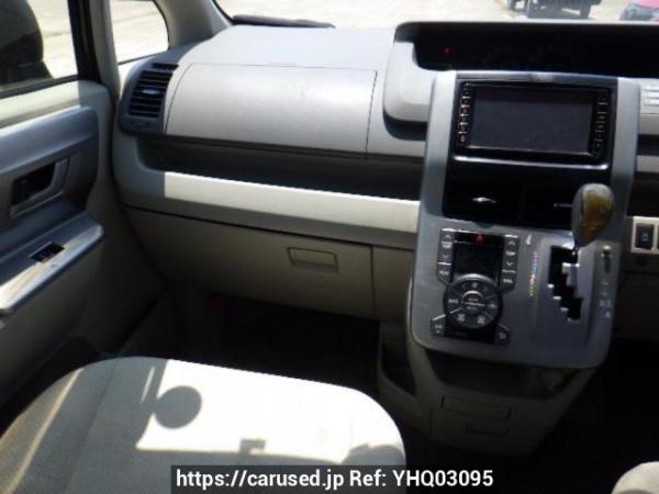 Used 2009 AT toyota noah ZRR70W Image[17]