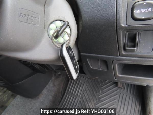 Used 2005 AT toyota sienta NCP81G Image[33]
