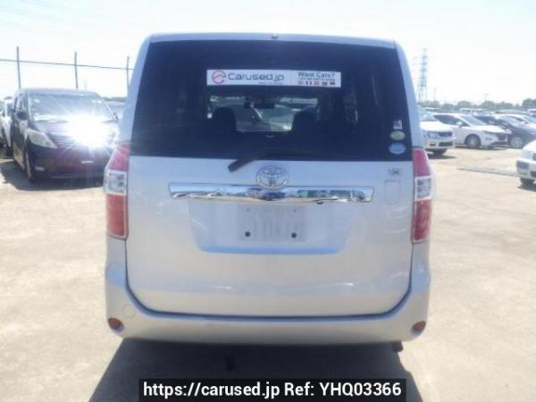 Used 2010 AT toyota noah ZRR70G Image[5]