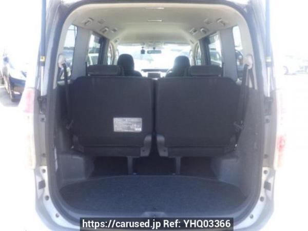 Used 2010 AT toyota noah ZRR70G Image[8]