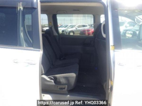 Used 2010 AT toyota noah ZRR70G Image[13]