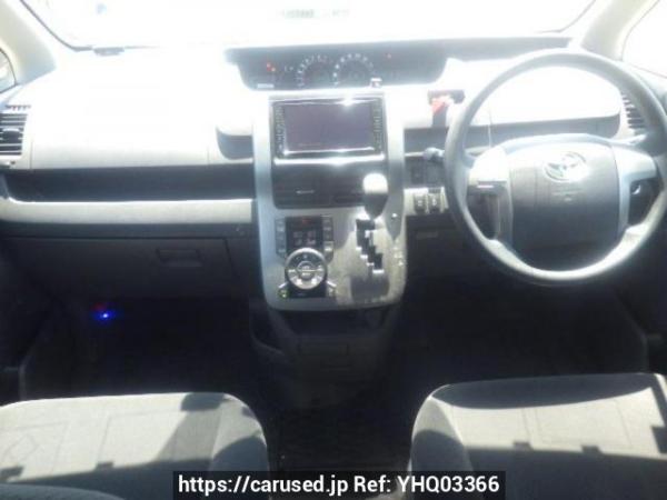 Used 2010 AT toyota noah ZRR70G Image[16]